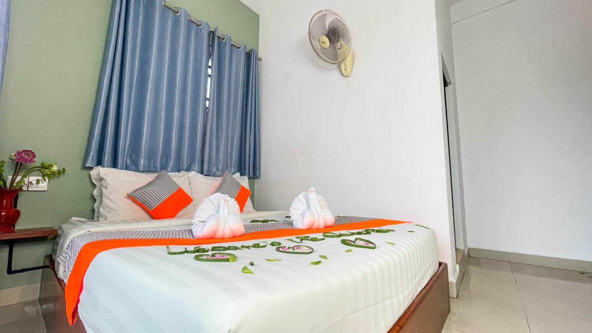 The Center Point Hotel Siem Reap Exterior photo