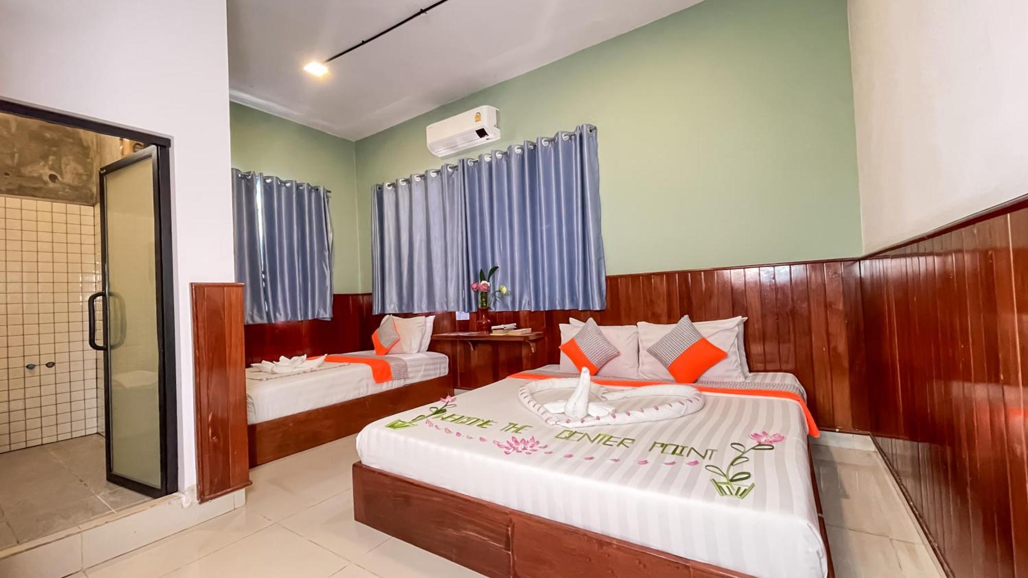 The Center Point Hotel Siem Reap Exterior photo
