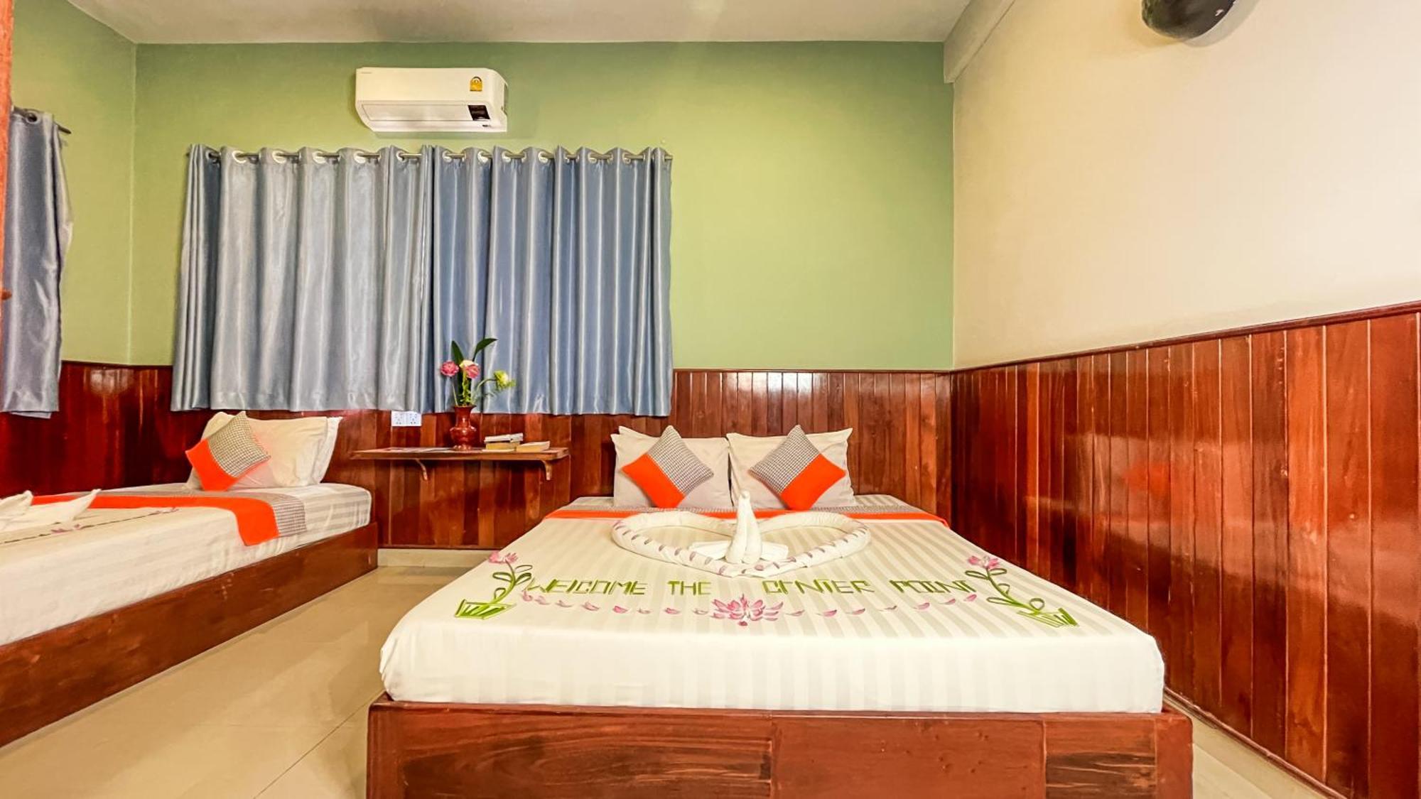 The Center Point Hotel Siem Reap Exterior photo
