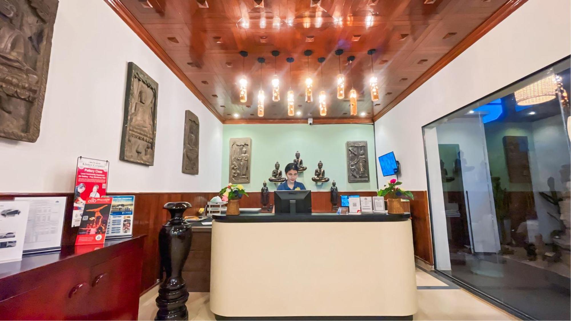 The Center Point Hotel Siem Reap Exterior photo